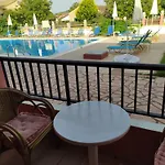 Ektor Apartments @Swimming Pool
